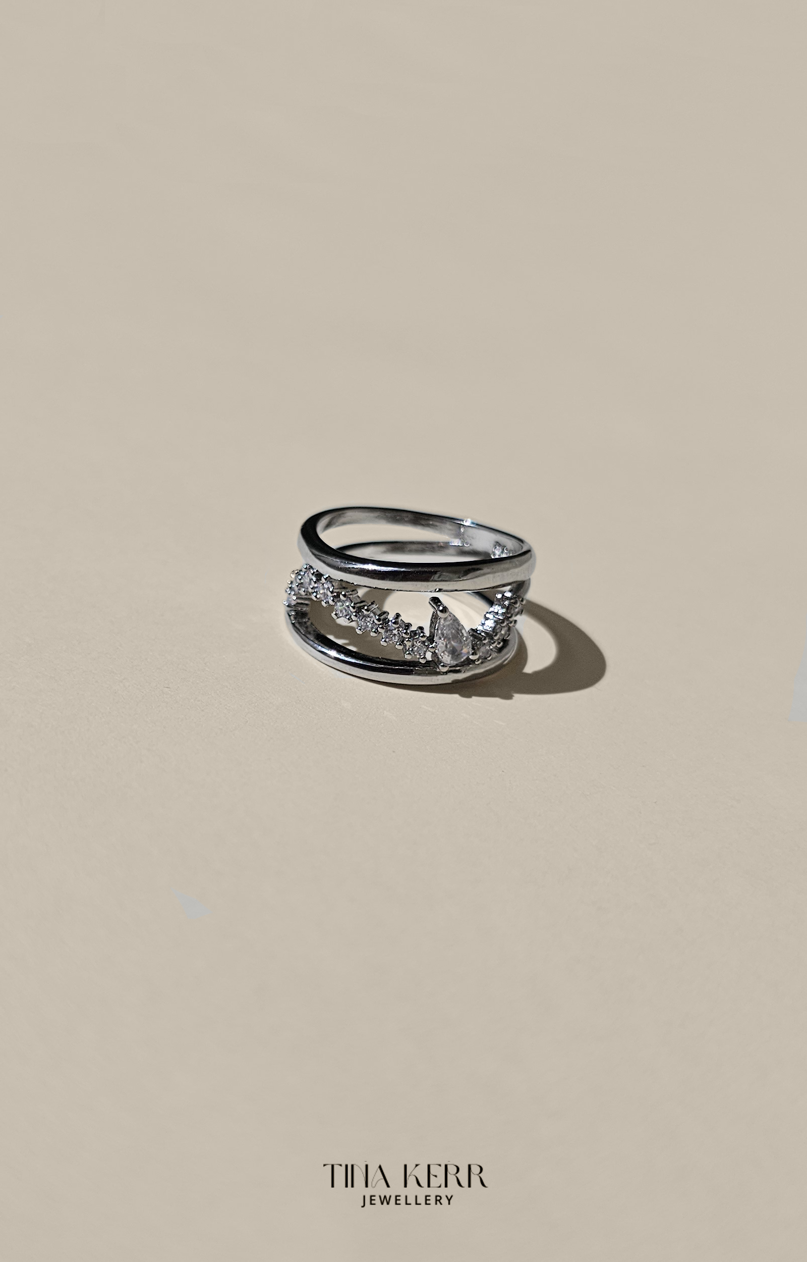 Naia Ring